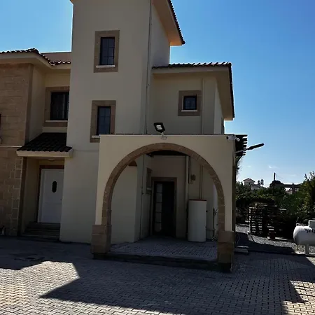 Eden Garden Villa *